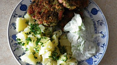 Brokolicové karbanátky se salámem a sýrem