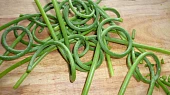 Česnekové pesto