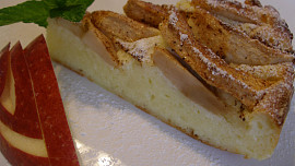 Jablkový tvarožník bez mouky