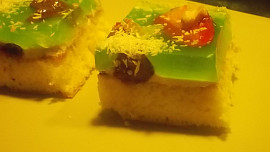 Jogurtový  moučník  s ovocem