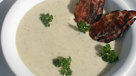 Kedlubnovo slaninová krémová polévka