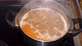 Kuřecí srdíčka ala roštěná, Už se to vaří