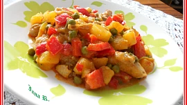 Pikantní kuřecí paella z brambor