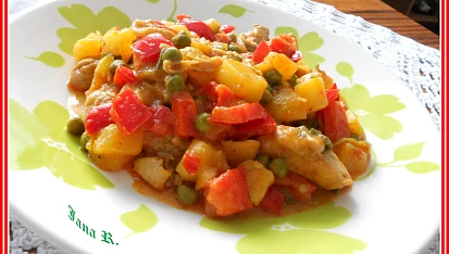 Pikantní kuřecí paella z brambor
