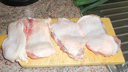 Pikantní kuřecí paella z brambor