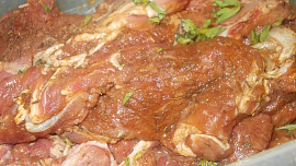 Přírodní plátky z vepřové krkovice s bylinkami