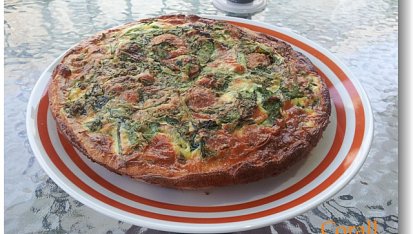 Quiche se spenatem a klobaskou, Po upeceni