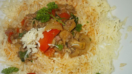 Rizoto s barevnou houbovo-zeleninovou směsí