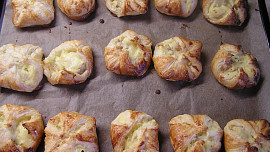 Šátečky s pudingem a rebarborou