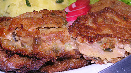 Smažené býčí žlázy s medvědím česnekem