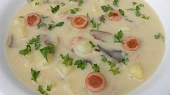 Staročeská bramborová polévka s párkem