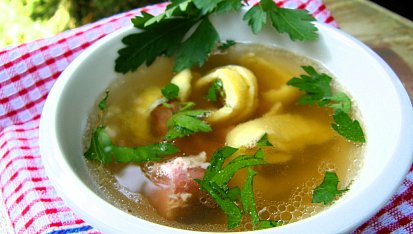 Uzená polévka s "celestýnskými" nudlemi z Hrašky
