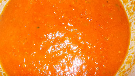 Bylinkovo-tvarohové knedlíky s rajskou