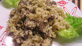 Vepřové nudličky s hráškem a kuskusem