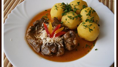 Vepřový plátek v paprikové šťávě