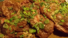 Smažené,  vepřové řízky z krkovičky v bylinkách