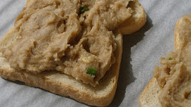 Welsh rarebit - pivní zapékaná pomazánka