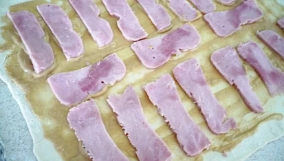 Závin se šunkou