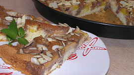 Broskvový koláč s polevou