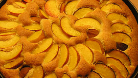 Broskvový koláč s polevou