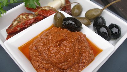 Červené pesto ze sušených rajčat