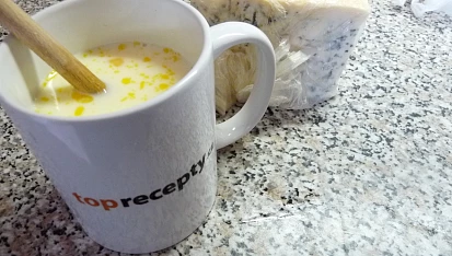 Gratinovaný květák se zelím a zapečený s nivou v mikrovlnce - CRISP, vejce s mlékem v topáckém hrníčku