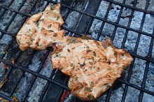 na grilu