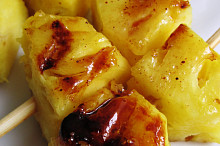 Grilovaný ananas se skořicí a medem