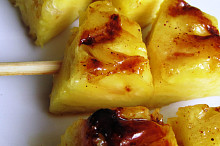 Grilovaný ananas se skořicí a medem