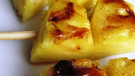 Grilovaný ananas se skořicí a medem