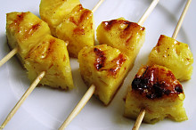 Grilovaný ananas se skořicí a medem