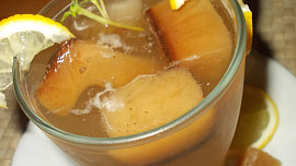 Kávovo - skořicové kostky ledu do nápoje pro muže ( ženy )