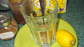 Kávovo - skořicové kostky ledu do nápoje pro muže ( ženy )