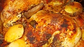 Kuře pečené  na mrkvovo-řepném a zelném polštáři