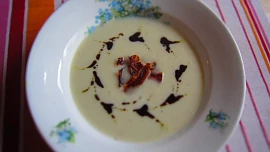 Květákovo-parmezánový krém