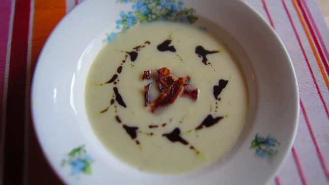 Květákovo-parmezánový krém