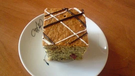 Makovník s rumovými brusinkami