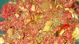 Masové kuličky s jablky, cuketou a ovesnými vločkami