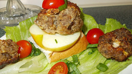 Masové kuličky s jablky, cuketou a ovesnými vločkami