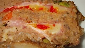 Mozaiková  sekaná,  plněná mozzarellou a anglickou slaninou