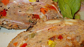 Mozaiková  sekaná,  plněná mozzarellou a anglickou slaninou