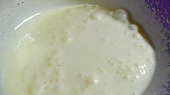 Ovocný koláč na ruský způsob, ušlehaná vaječná pěna