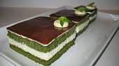 Piškot ze zeleného čaje Matcha (Matcha kasutera) (Piškot ze zeleného čaje Matcha s kokosovým krémem)