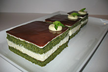 Piškot ze zeleného čaje Matcha s kokosovým krémem