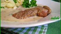 Plátky v  cibulkové omáčce s česnekem
