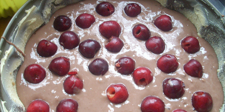 Rychlý koláč s třešněmi