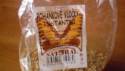 Sekaná s pohankou a zelenou jarní cibulkou