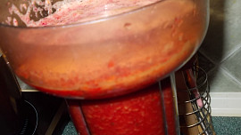 Štáva z řapíkatého celeru, mrkve, ředkve a červené řepy