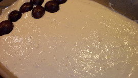 Švestkový koláč s mákem a ořechy