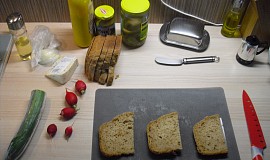 Víkendová snídaně R-o-m-i-k- smaženky s domácím cibulovým chlebem